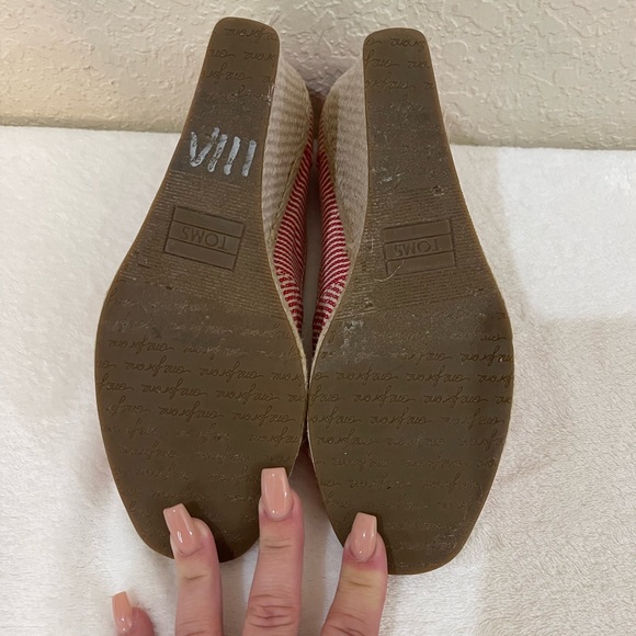 TOMS Calypso Canvas Espadrille Wedge Heel Red White Stripe Peep Toe EUC SIZE 7 - Picture 7 of 8